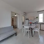 Anchor House * 토레 모차