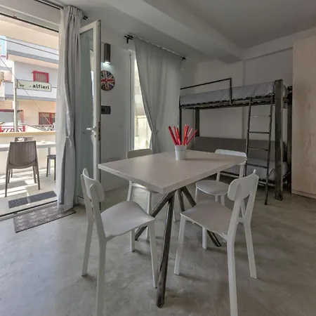 Anchor House * توري موتسا